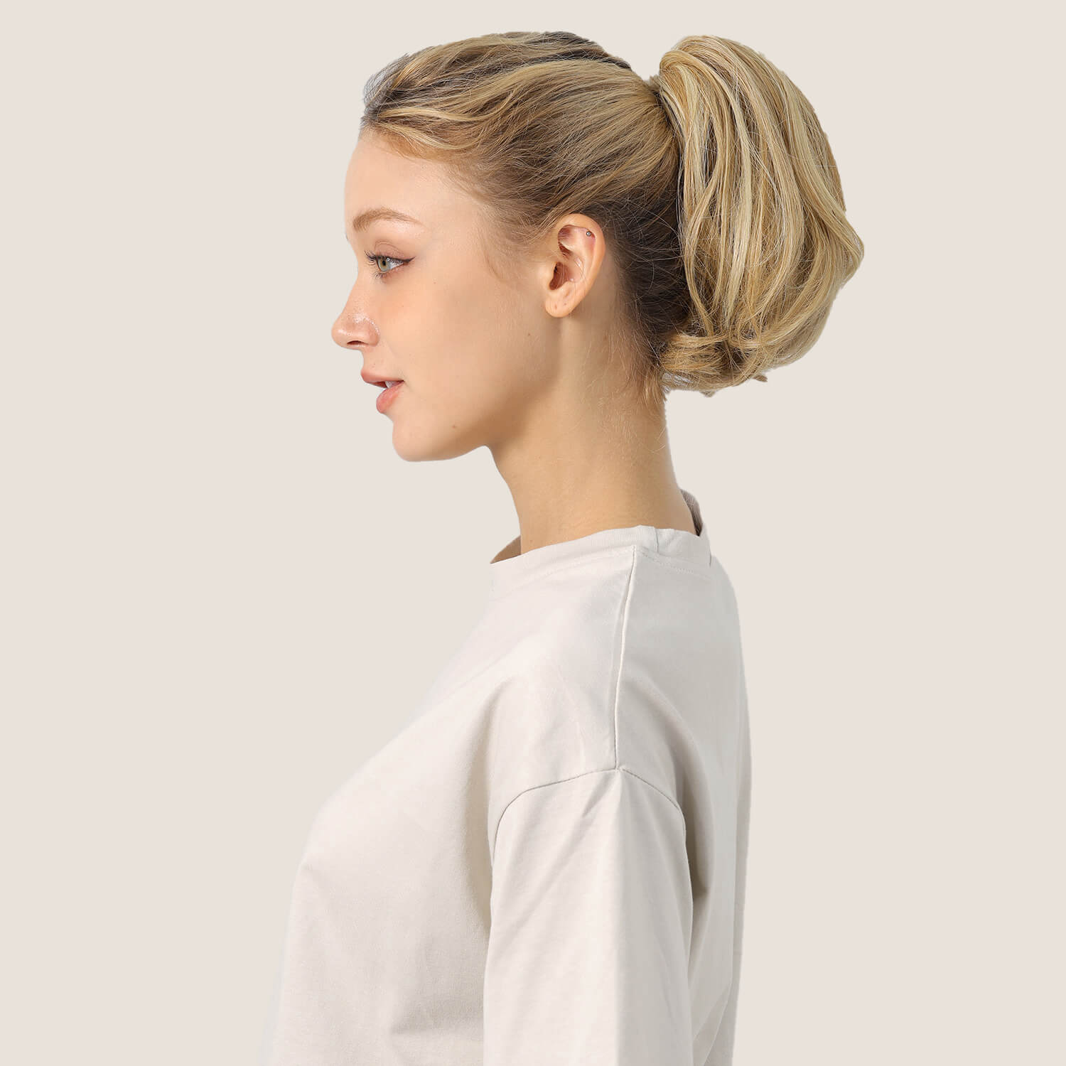 Daycen Short Claw Wave Ponytail